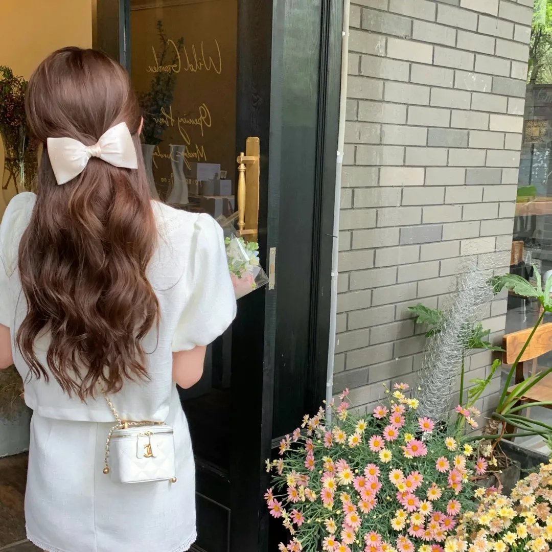 平静的海滩 封面